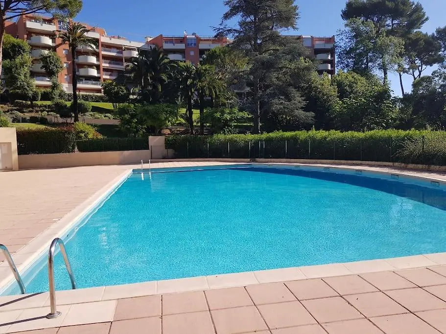 Apartment Confortable 2P 50M2 Dans Beau Parc,Piscine,Tennis Cannes France