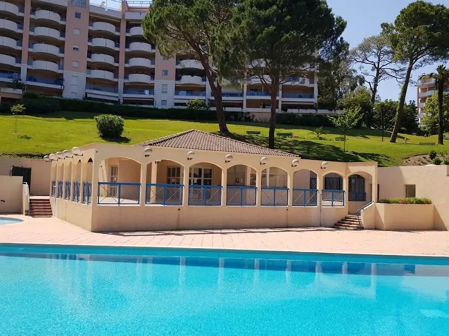דירה קאן Confortable 2P 50M2 Dans Beau Parc,Piscine,Tennis